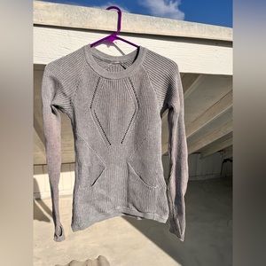 Lululemon knit long sleeve size 4